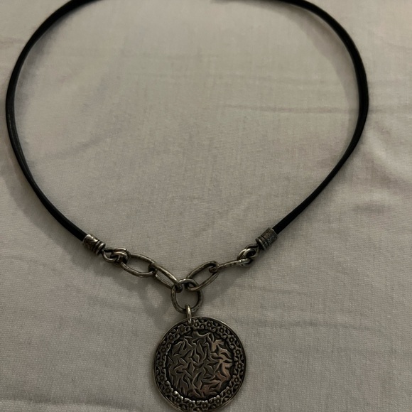 Silpada Sterling Silver Cut Out  Pendant Necklace - Picture 4 of 4